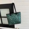 Bolsa de Algodão Leve 2026 Novo Estilo Bolsa de Ombro Único Feminina Bolsa de Mão Bolsa de Axila com Design de Capacidade Bolsa Tote para Comutação Venda por Atacado