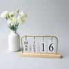 Ornamento Criativo de Calendário de Mesa de Madeira com Páginas Viradas em Ferro Forjado para Casa, Sala de Estar, Hall de Entrada, Escritório e Mesa