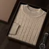 Camiseta base de cuello alto medio para hombre, jersey grueso de siete agujas de doble hilo, top de manga larga nuevo para otoño e invierno