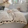 Jacquard de alta densidade, padrão floral delicado, conjunto de cama de quatro peças, capa de edredom, lençol e lençol com elástico, adequados para quartos de dormitório