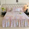 Juego de Falda de Cama de Franela Cepillada de Algodón Puro Engrosada para Otoño e Invierno Juego de Tres Piezas Colcha de Encaje 100% Algodón Pieza Única Cubierta de Cama Antideslizante Protector de Cama