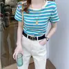 Camiseta Listrada Moderna de Manga Curta para Mulheres, Nova Moda Verão 2026 Slim Fit, Camiseta Básica Estilo Coreano para Estudantes