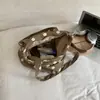 Bolsa de ombro de veludo cotelê com bolinhas estilo coreano, casual, leve, de grande capacidade, bolsa de axila, simples, estilosa, versátil, moderna e adequada para o trajeto