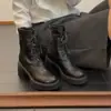 Botas Martin de Plataforma Retro con Cordones Suela Gruesa Botas Estrechas 2026 Nuevo Estilo Otoño e Invierno Botines para Mujeres Menudas con Tacones Gruesos y Aspecto Elegante