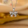 Colar de alta qualidade, elegante e luxuoso com zircônias cúbicas completas e delicada incrustação de cobre, apresentando um design simples, moderno e requintado, perfeito como corrente de clavícula ou corrente de pescoço