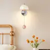 Lámpara de Pared Estilo Francés Crema 2025 Nueva Lámpara de Mesita de Noche para Dormitorio Color Cáscara de Huevo Lámpara de Pared de Fondo Moderna Minimalista para Sala de Estar