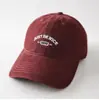 Gorra de béisbol suave, versátil y minimalista con bordado de letras, adecuada tanto para hombres como para mujeres, un accesorio casual y elegante, y un sombrero para el sol único
