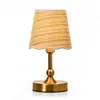 Lámpara de mesa pequeña estilo europeo, luz nocturna retro y acogedora, adecuada para residencias estudiantiles y dormitorios, lámpara de noche controlada por tacto, iluminación ambiental y lámpara decorativa de escritorio