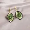 Aretes de Gancho de Flor Verde Irregular Frescos y Sencillos, Pendientes de Estilo Palaciego Retro de Nicho, Pendientes Elegantes y Versátiles de Gama Alta