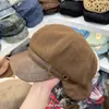Sombrero Octagonal Rayado Estilo Retro Británico Japonés para Hombres y Mujeres, Otoño/Invierno, Versátil, Estiliza el Rostro, Gorra de Periódico, Moderna Boina de Pintor