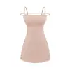Vestido puramente seductor de un solo hombro para mujer, estilo retro de nicho de verano con un diseño que ciñe la cintura, vestido corto sexy