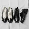 Sapatos Brogue Masculinos Outono 2025 Estilo Britânico Esculpido Negócios Formais Sapatos de Couro Masculinos Cadarço Aumento de Altura Sapatos Masculinos de Solado Grosso
