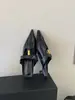 2026 Novo Estilo de Verão Sapato Mule de Salto Baixo Agulha Bico Fino com Uma Tira de Couro Macio Sapatos Confortáveis e Sexy para Mulheres