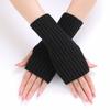 20 guantes cortos de moda largos gruesos a rayas otoño e invierno nuevos para mujer de lana tejida sin dedos manga de brazo manga de muñeca