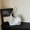 Bolsa Tote Retrô de Couro Macio Transfronteiriça Grande Capacidade Feminina 2026 Nova Simples Casual Bolsa de Ombro Mochila com Toque de Luxo