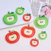 Brinquedos de Comida de Maçã Desenho Animado Fofo Feito à Mão Acessórios DIY Cola de Creme Resina Peças Pequenas Fivela de Sapato Crocs Materiais