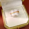 Pulsera de Encaje Hueco Luna Sombra con Relieve Dorado~Estilo Europeo y Americano, Diseño Exagerado, Sensación de Nicho de Alta Gama, Joyería de Lujo Ligero