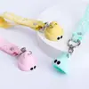 Lanyard para Taza de Agua Portátil Anti-Pérdida al Aire Libre Venta al por Mayor Muñeco de Dibujos Animados Creativo Llavero con Letra Colgante Lindo para Mochila