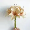 Flores Artificiais de Lírio da Montanha com 8 Flores em Cores de Outono para Decoração de Mesa, Cenário de Salão de Casamento, Arranjos de Flores Artificiais no Atacado
