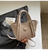 Retro 2025 Nuevo Estilo Simple y de Moda Bolso Cubo Portátil para Mujer Bolso Cruzado Casual con Textura Bolso de Hombro Tote Transfronterizo