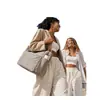 Bolsa de Ombro Feminina Mais Vendida no Exterior de Alto Valor Casual para Viagem Bolsa de Armazenamento Portátil Tote de Grande Capacidade com Múltiplos Compartimentos
