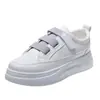 Tênis Branco com Velcro Feminino 2026 Primavera/Outono Novo Versátil com Solado Grosso Popular para Exportação Respirável Casual para Mulheres