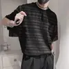 Camiseta Masculina de Verão Listrada Texturizada com Manga Curta, Design Estilo Coreano, Cor Sólida, Versátil, Camiseta de Caimento Solto