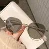 Gafas Inteligentes de Doble Uso Día y Noche que Cambian de Color con Filtro de Luz Azul para Miopía para Hombres y Mujeres, Gafas de Sol Redondas con Protección UV de Alto Valor