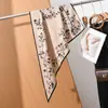 Lenço triangular, acessório feminino em camadas, cinto jeans, lenço de cintura, acessório de viagem, camisa, xale estiloso
