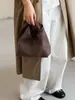 Bolso de mano popular de comercio exterior, bolso con forma de nube para mujer, de alta gama y elegante, gamuza plisada, bolso de hombro simple y elegante, bolso de moda