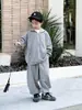 Ropa Infantil Traje con Capucha para Niños Primavera y Verano 2026 Nuevo Estilo Estilo Coreano Ropa Deportiva y Casual Infantil Moderna para Niños Medianos y Grandes