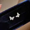 Brincos de Tarraxa Borboleta Super Brilhantes com Microincrustação de Pedras Totais para Mulheres, Brincos Borboleta 3D Super Feéricos, Dropshipping Disponível