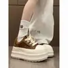 Zapatos Blancos de 7cm Estilo Coreano Zapatos Casuales de Suela Gruesa Otoño e Invierno Nuevos Populares Versátiles Simples Zapatos Retro para Personas Bajas