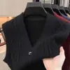 Colete Jacquard de Tricô Masculino Elegante com Decote V e Bolso, Top Sem Mangas Casual de Negócios, Cardigã Sem Mangas de Alta Qualidade para Homens de Meia-idade e Idosos