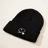 Comercio exterior de Amazon gorro de lana tejido bordado corazón gorro tipo beanie para hombre y mujer todo a juego casual gorro de punto moda