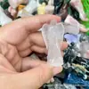 Cristal Branco Natural Cristal de Morango Lápis Lazúli Pedra Bruta Esculpido Anjo Rezando Estatueta Decoração de Escritório Ornamento de Mesa