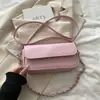 Bolsa Pequena de Mão de Luxo para Mulheres 2026 Nova Tendência Moda Versátil para o Dia a Dia Bolsa de Ombro Luxo Leve Elegante Bolsa Transversal