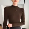 Jersey de punto de cuello alto medio sin costuras listo para usar de una sola línea para mujer, manga larga, Otoño e Invierno 2025, versátil, aspecto adelgazante, top con cuello alto