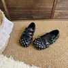 Zapatos de Cuero con Lunares Estilo Coreano para Niñas 2026 Otoño Velcro Punta Redonda Corte Bajo Mary Janes para Bebés Suela Suave Zapatos Individuales