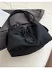 Bolsa Feminina de Nicho Estilo Coreano 2026 Nova Moda Simples Versátil Bolsa de Ombro Elegante Grande Capacidade Bolsa Tote para o Dia a Dia