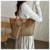 Bolso tote de gran capacidad para mujer, nuevo diseño versátil de nicho, bolso de hombro único para mujer, bolso de trabajo, bolso de mano de moda para dama