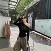 Top Básico Ajustado para Estudiantes de Otoño Temprano 2026 con un Diseño Dulce y Picante, Camiseta de Manga Larga Off-Shoulder para Mujer