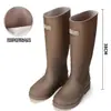 Las botas de lluvia de caña alta son impermeables y antideslizantes, adecuadas para parejas, cómodas para viajar, modernas y a la moda, duraderas para el uso diario, actividades al aire libre y búsqueda de tesoros en la playa.