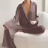 Conjunto de Duas Peças com Manga Longa e Calça Longa Respirável Confortável Amigo da Pele Outono/Inverno Homewear 2026 Homewear de Toque Europeu/Americano de Alta Qualidade Atacado