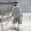 Conjunto de Verano para Niños 2026 Estilo Nuevo Estilo Ropa de Trabajo Chaleco sin Mangas y Pantalones Cortos Conjunto de Dos Piezas para Niños Mayores, Moderno y Genial, Corte Holgado para el Verano