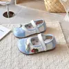 Zapatos de Princesa Bordados de Fresa Dulce Zapatos de Espectáculo para Niñas Lindos Zapatos Pequeños de Cuero Nuevo Estilo Verano 2026 Zapatos de Boca Baja