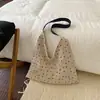 Nova Bolsa de Ombro Único com Bolinhas Estilo Japonês para Mulheres, Vibe Doce e Relaxada, Bolsa Tote de Alto Valor para Estudantes para Compras