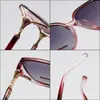 Óculos de Sol Femininos Vintage de Armação Grande com Lentes Polarizadas de Alta Definição, Armação de PC, Hastes com Design de Strass e Laca, Óculos de Sol Elegantes para Proteger do Sol