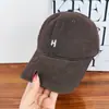 Boné de Baseball Bordado com Letra H Simples Estilo Coreano, Novo Boné Versátil de Verão e Primavera com Topo Macio que Faz o Rosto Parecer Menor, Unissex