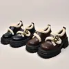 Mocassins Quentes Forrados de Lã com Sola Grossa Pequena para Aumentar a Altura 2025 Outono e Inverno Novo Estilo Velcro Slip-On Sapatos de Algodão e Sapatos de Couro